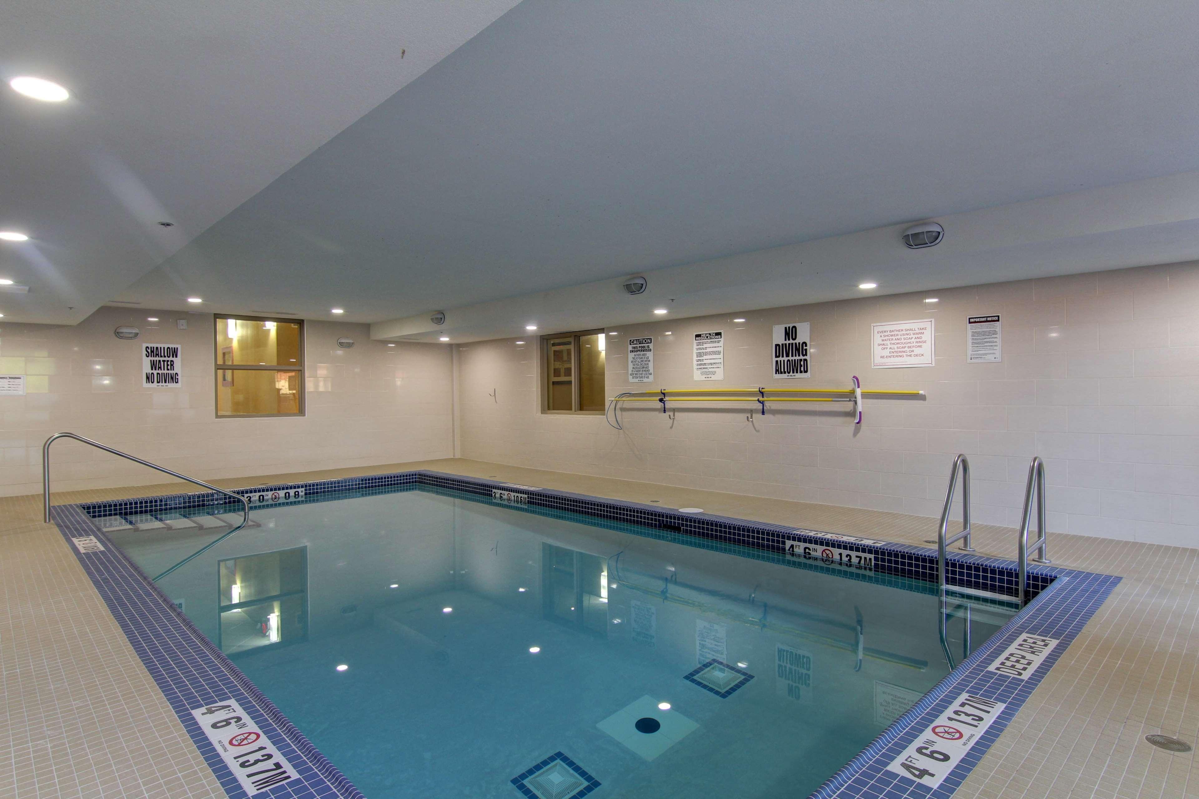 Best Western Plus Bowmanville Exterior foto