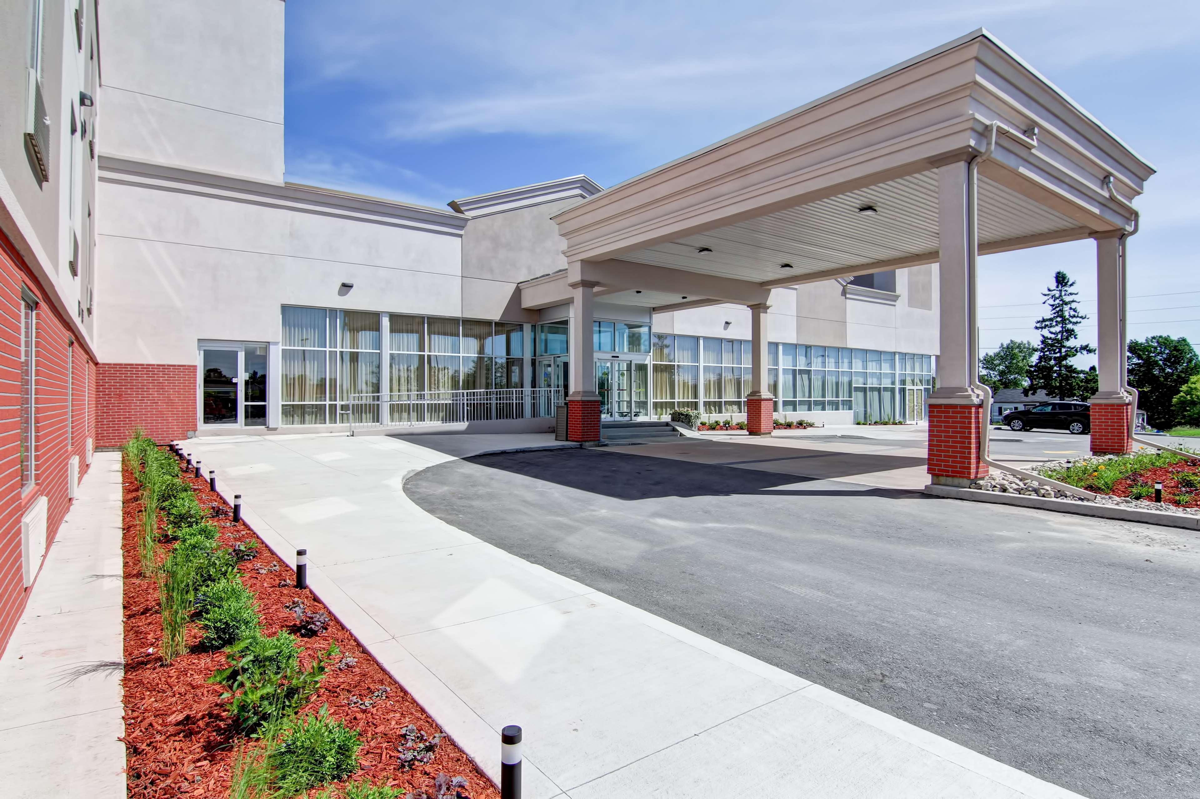 Best Western Plus Bowmanville Exterior foto
