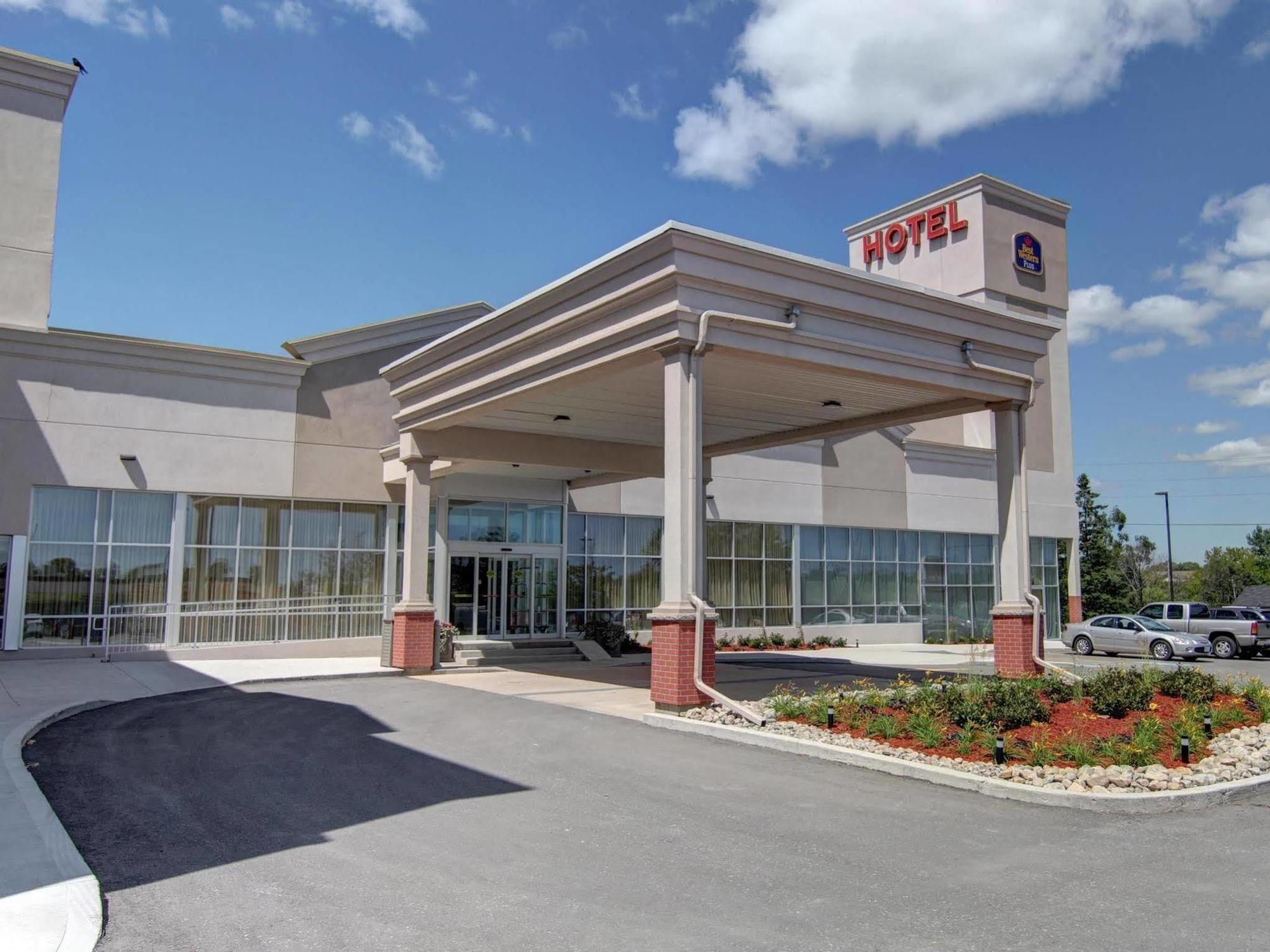 Best Western Plus Bowmanville Exterior foto